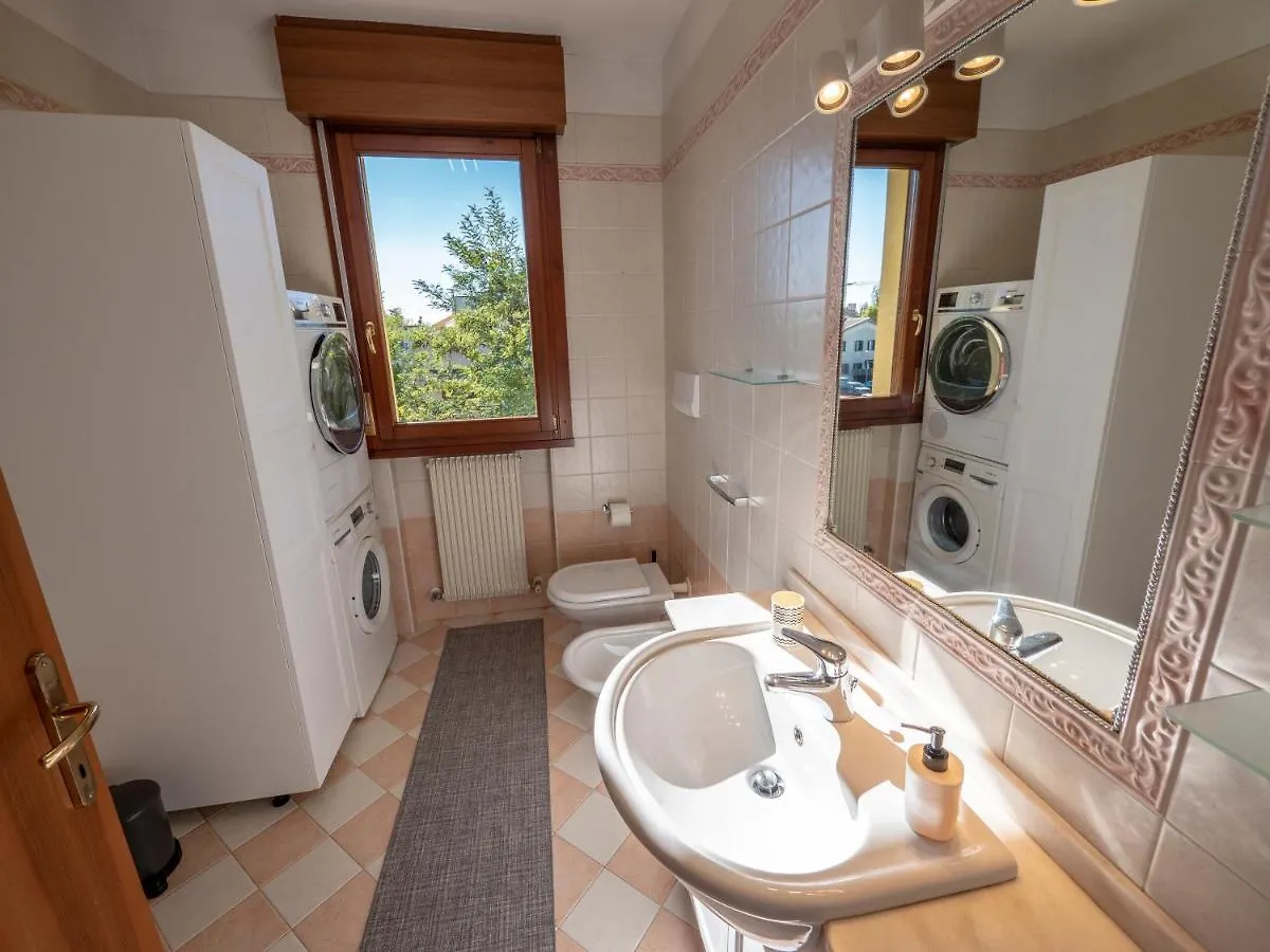 Bianco E Nero Apartment Casale sul Sile 0*,  Italy