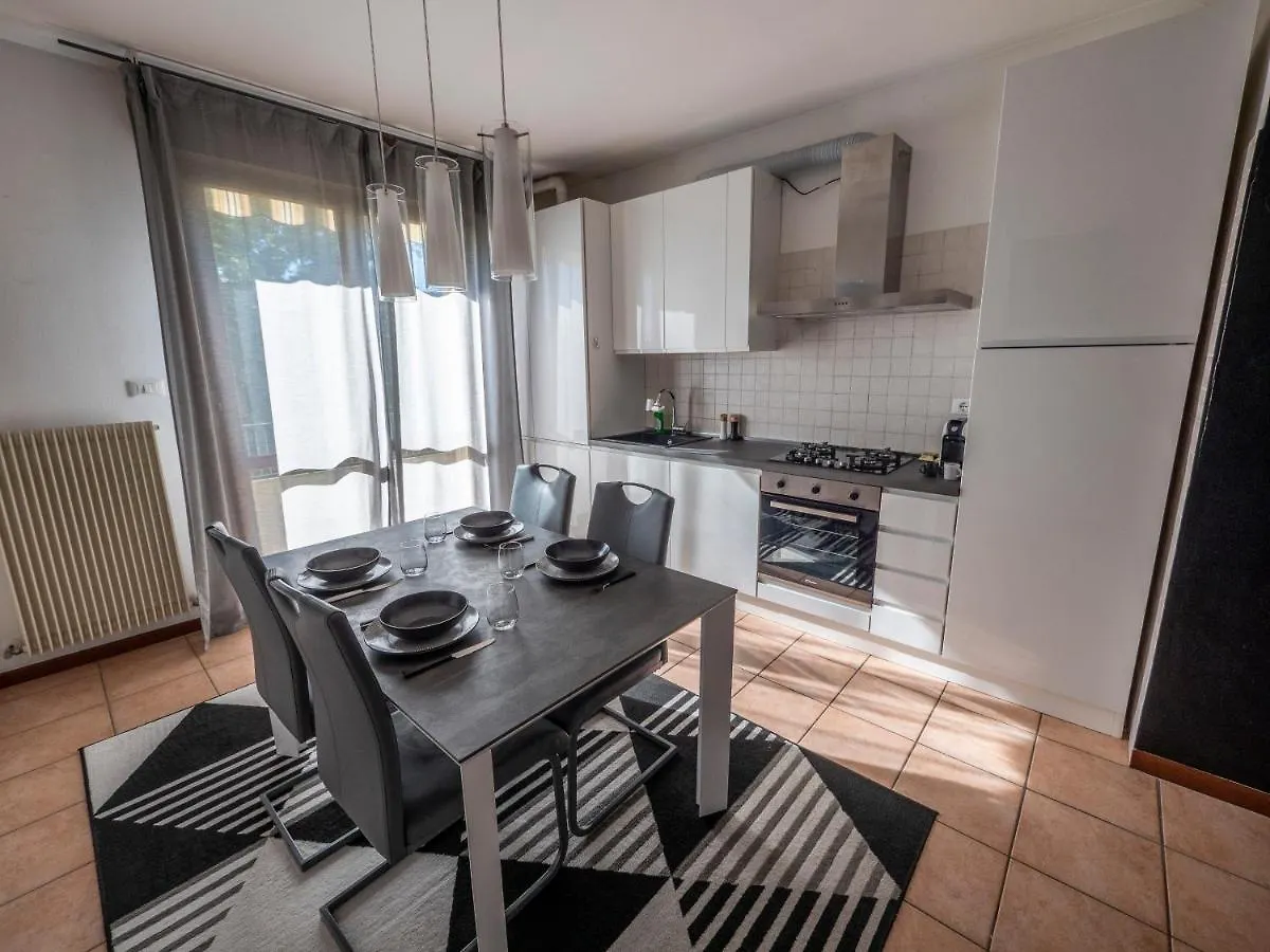 Bianco E Nero Apartment Casale sul Sile
